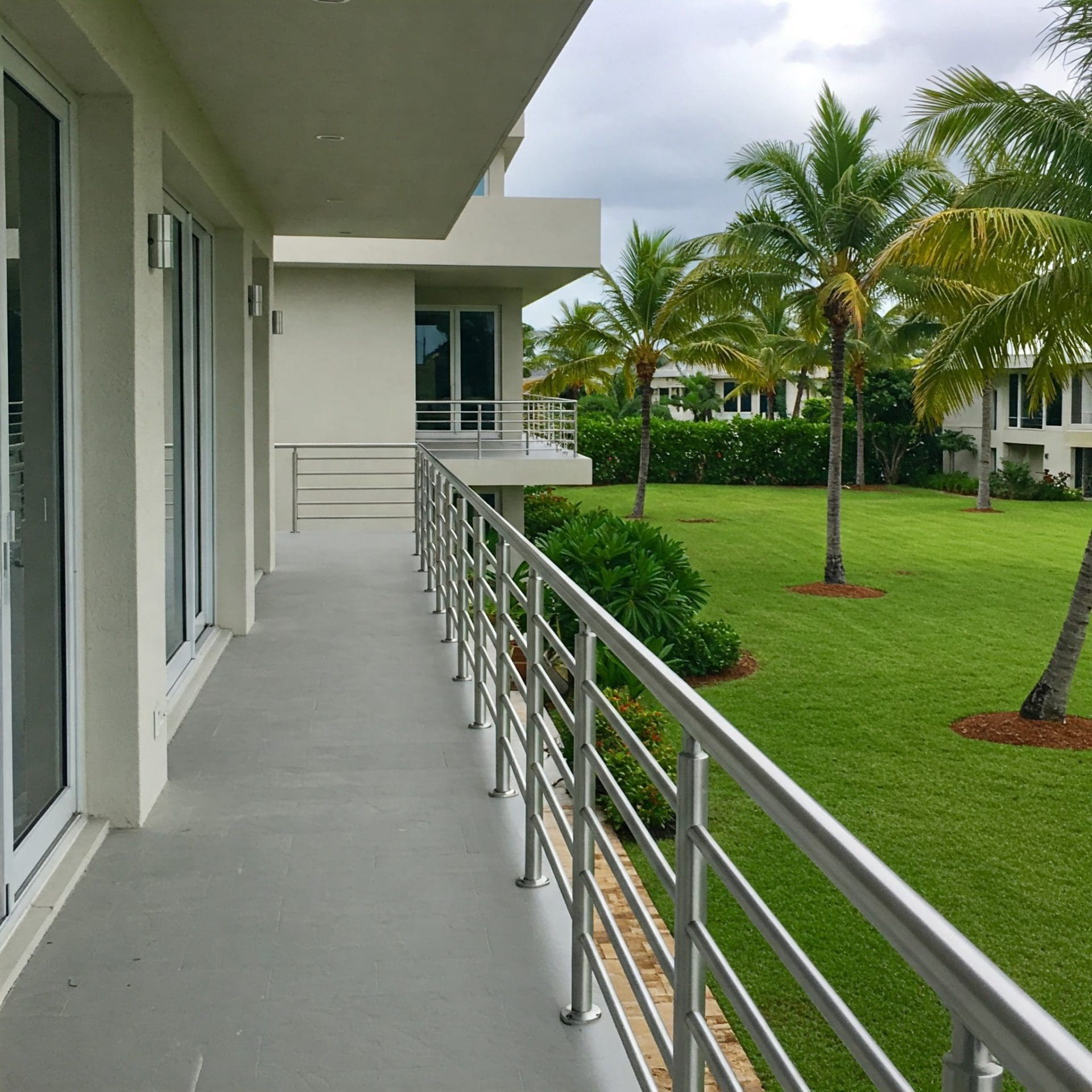 Aluminum railings Aluminum railings